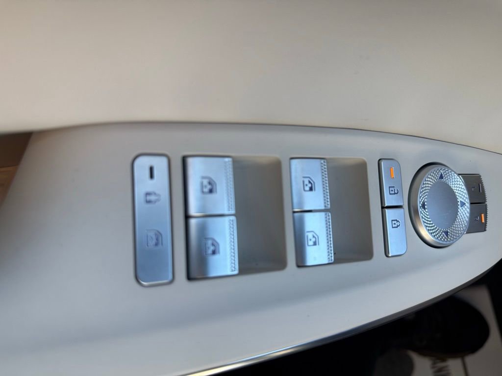 Used 2026 Genesis GV70 2.5T image 17