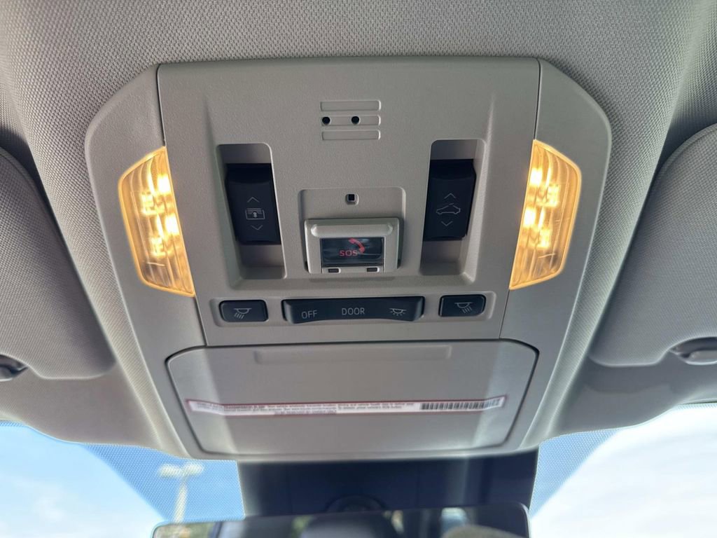 Used 2021 Toyota Highlander Platinum image 48