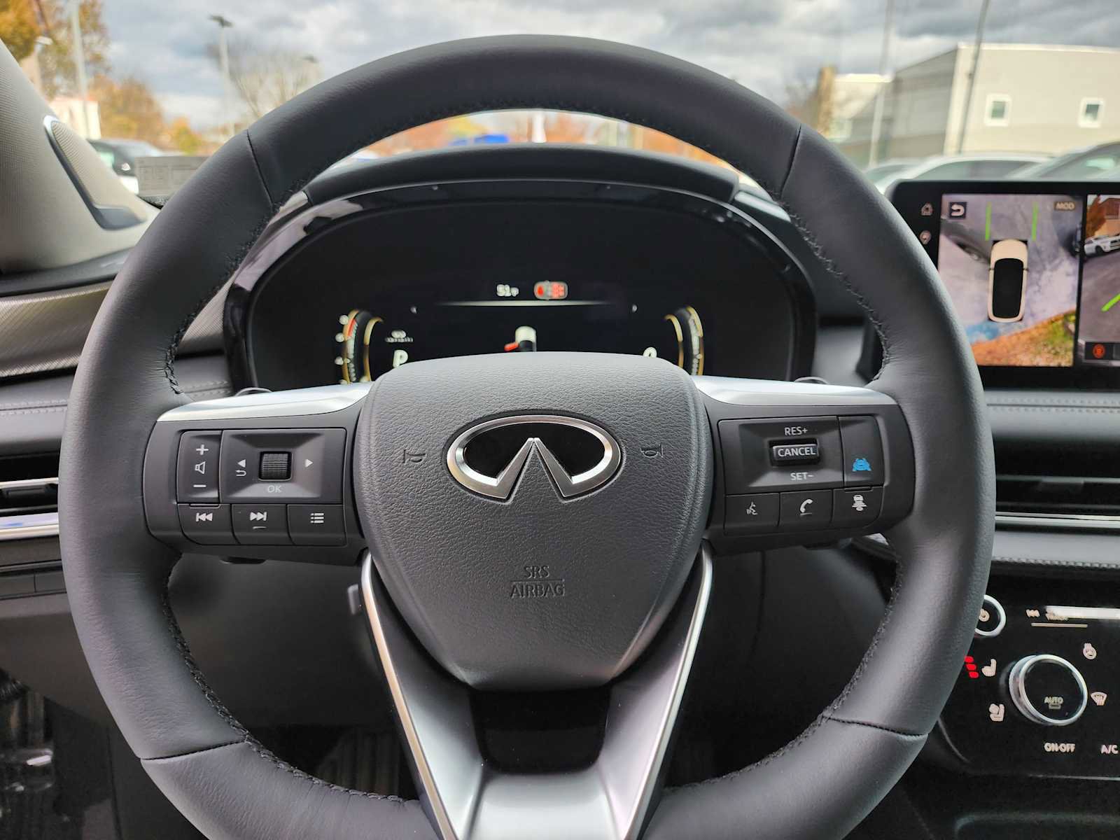 Used 2026 INFINITI QX60 Luxe w/ Cargo Package image 10