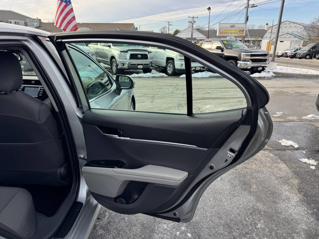 Used 2019 Toyota Camry LE w/ Convenience Package image 32