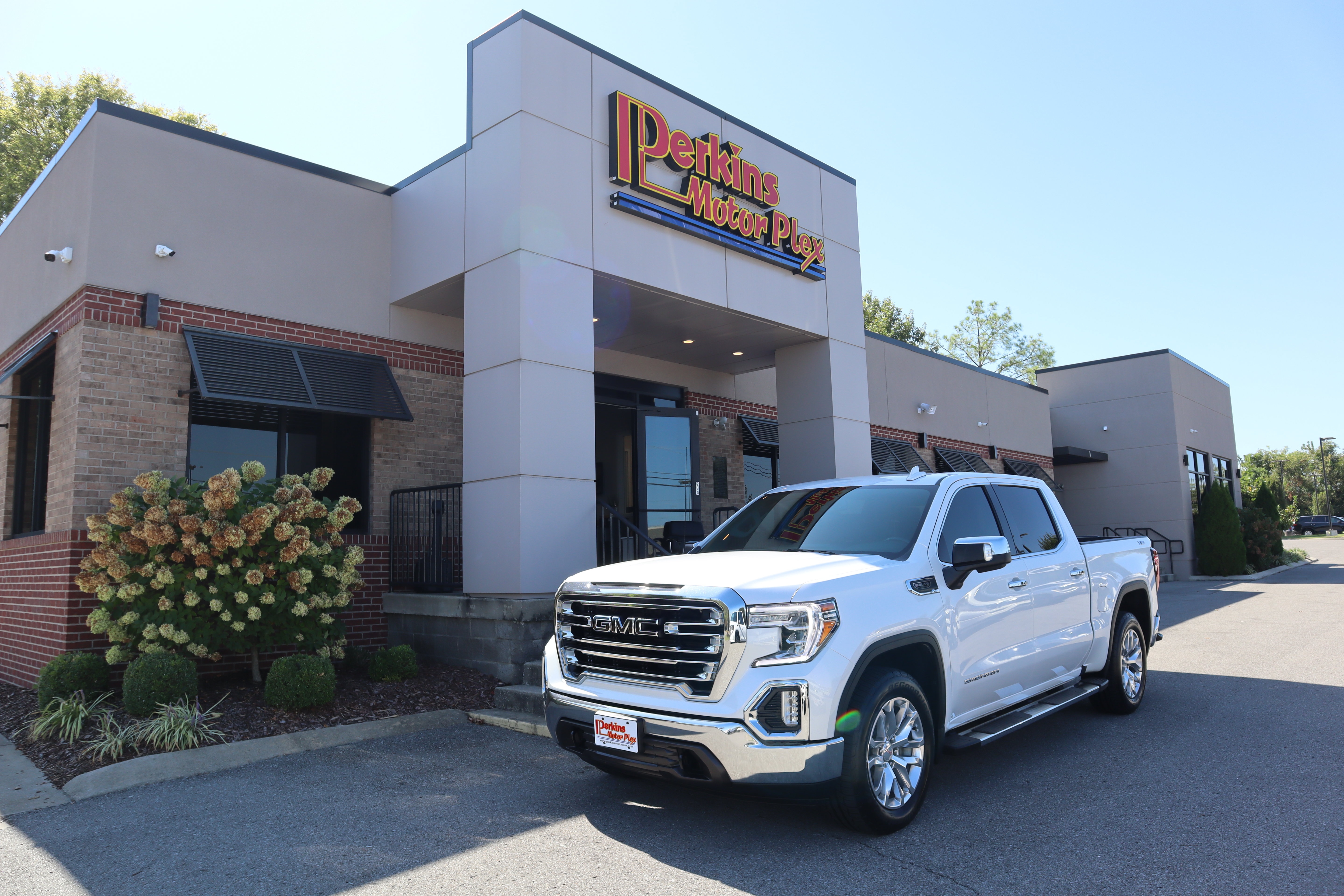 Used 2021 GMC Sierra 1500 SLT w/ SLT Convenience Package AWD/4WD image 42