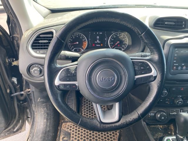 Used 2018 Jeep Renegade Latitude w/ Cold Weather Group image 11