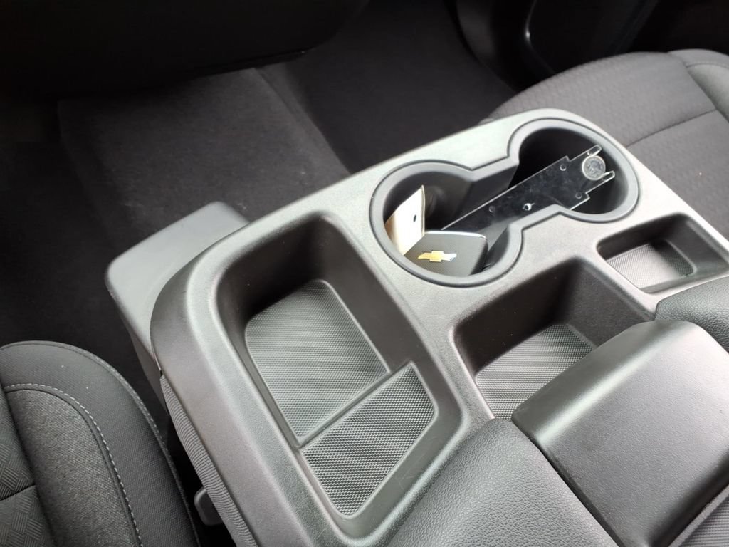 Used 2023 Chevrolet Silverado 1500 LT AWD/4WD image 27