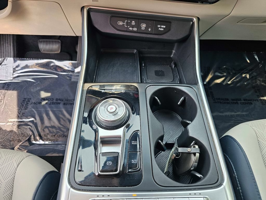Certified 2025 Kia Carnival EX FWD image 26