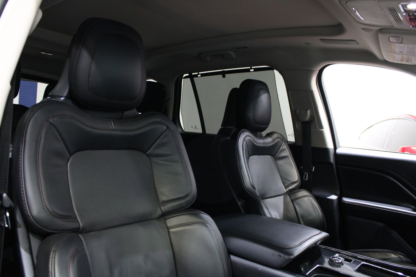 Used 2021 Lincoln Aviator Reserve w/ Equipment Group 202A AWD/4WD image 26