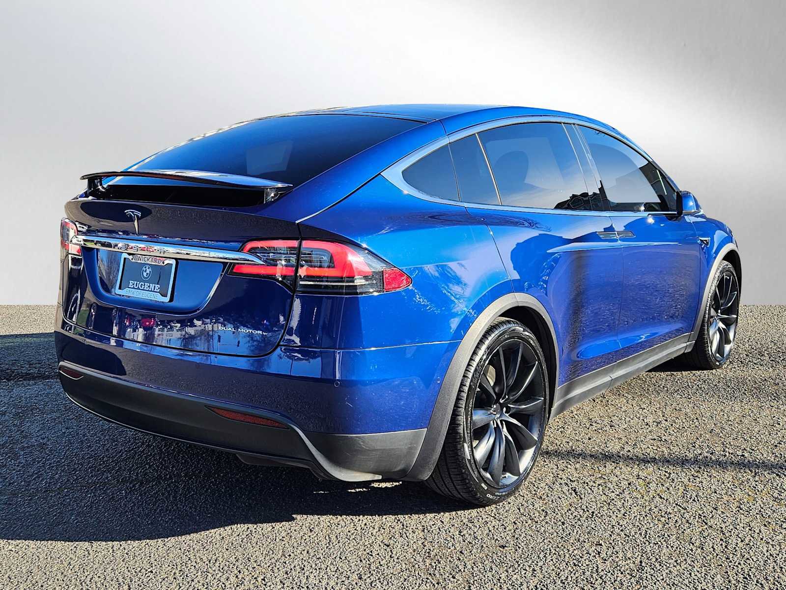 Used 2020 Tesla Model X Long Range image 3