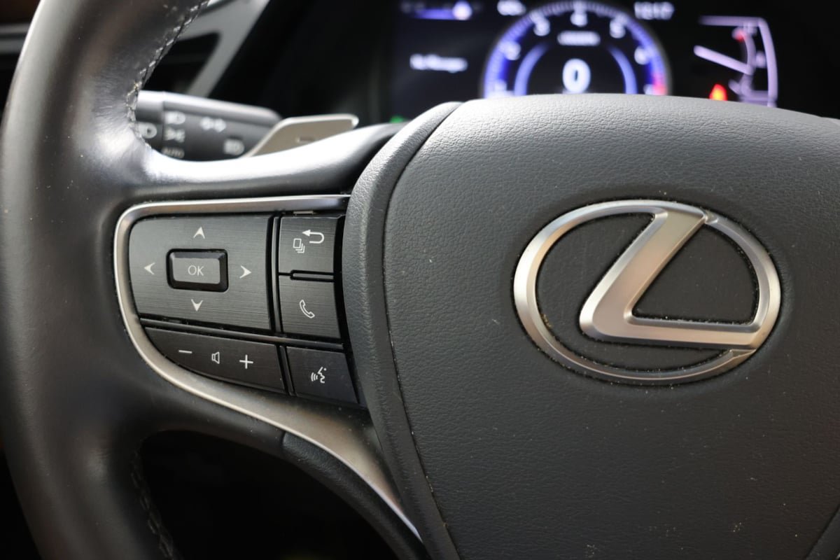 Used 2024 Lexus ES 350 w/ Premium Package FWD image 28