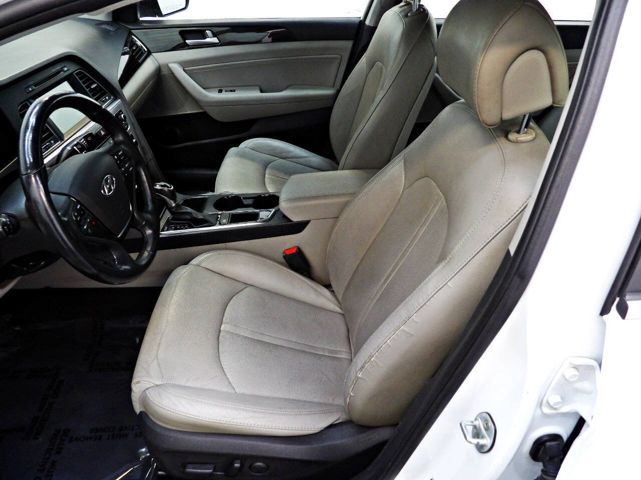 Used 2017 Hyundai Sonata Limited w/ Cargo Package FWD image 8
