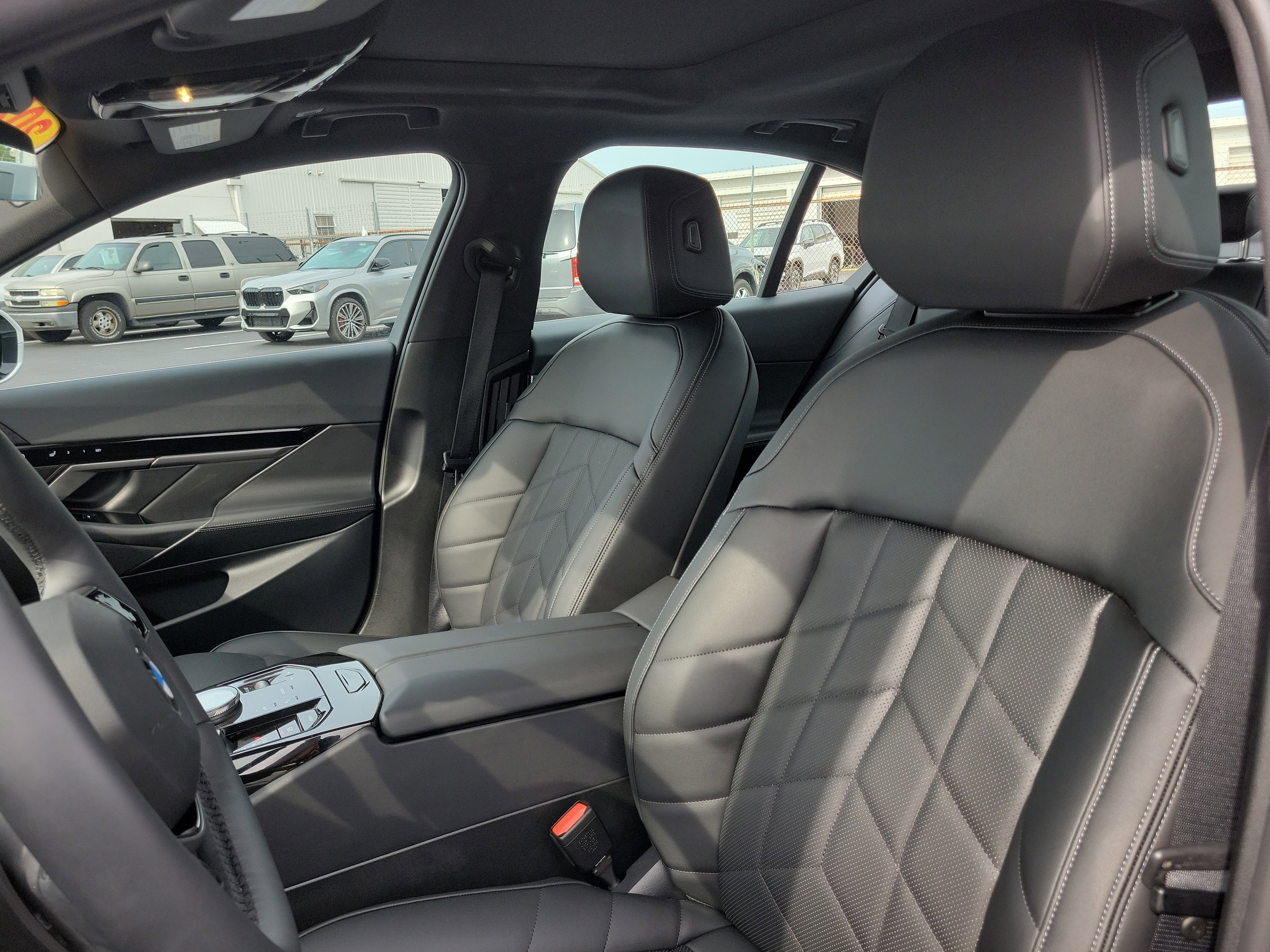 Used 2026 BMW 530i w/ Premium Package RWD image 21