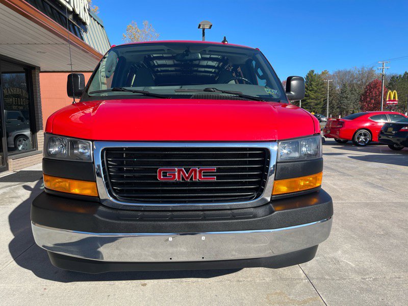 Used 2019 GMC Savana 2500 w/ Enhanced Convenience Package image 5