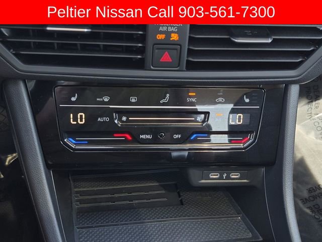 Used 2025 Volkswagen Jetta SE image 35