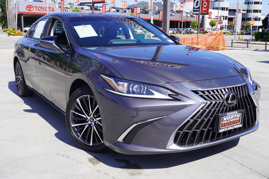 Used 2024 Lexus ES 350 w/ Premium Package FWD image 2