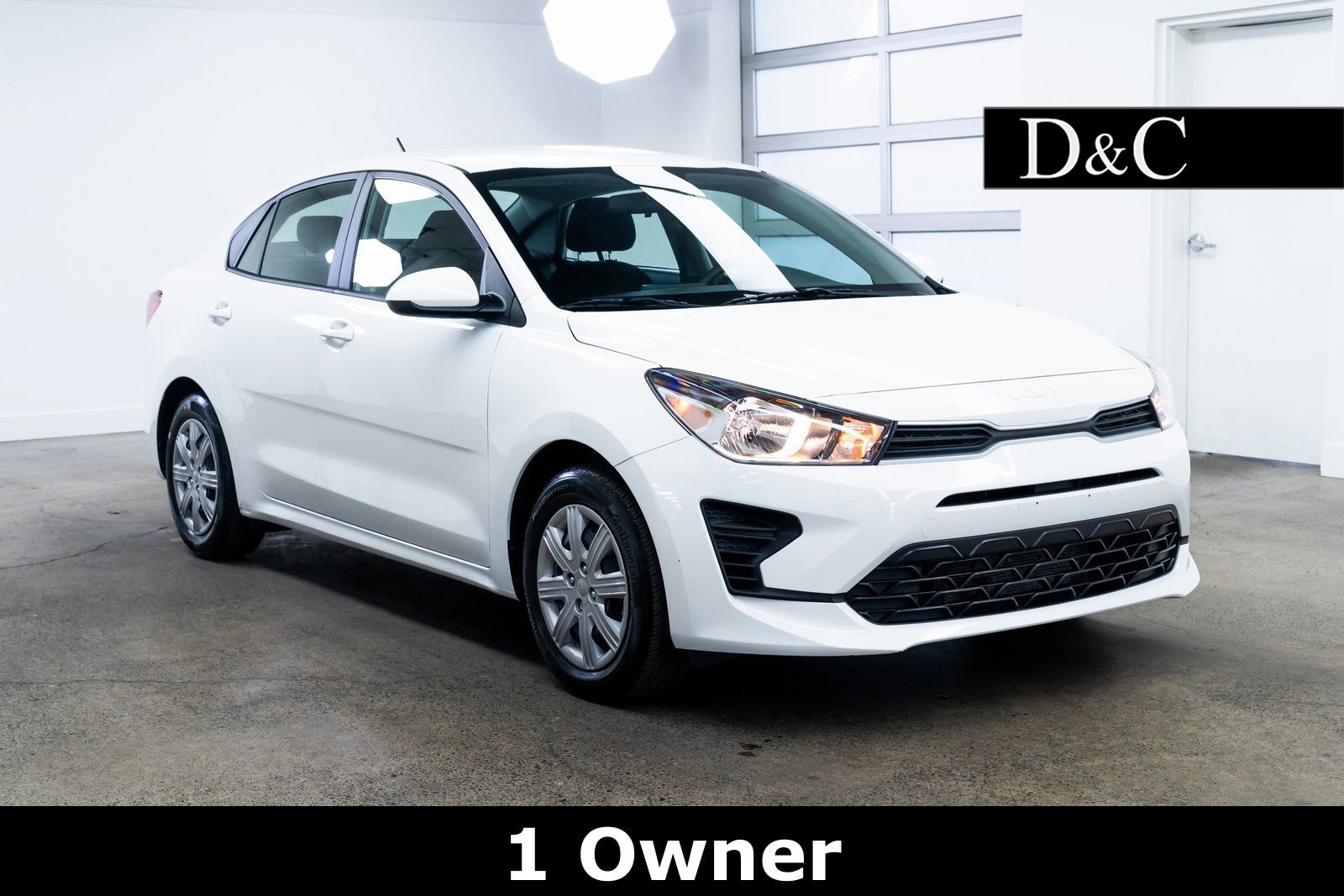 Used 2023 Kia Rio S image 1