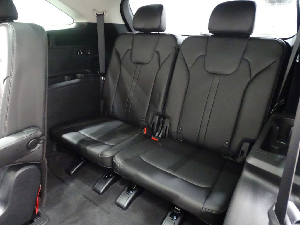 Used 2022 Kia Sorento EX w/ Panoramic Sunroof Package image 14