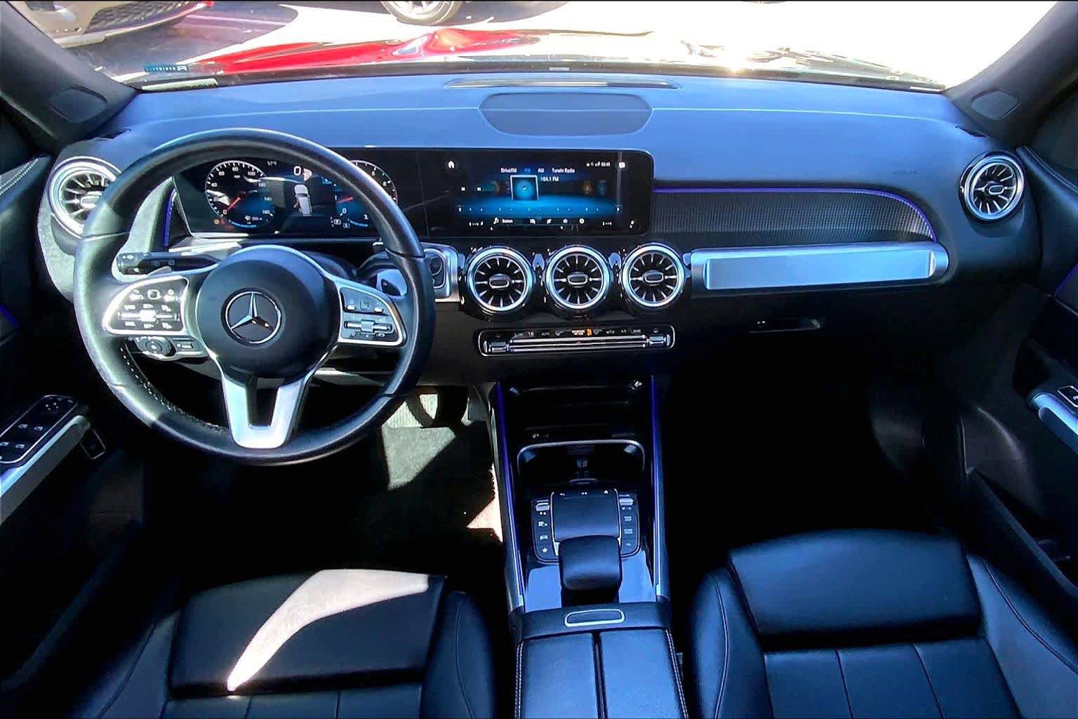 Used 2022 Mercedes-Benz GLB 250 w/ Premium Package Lite image 14
