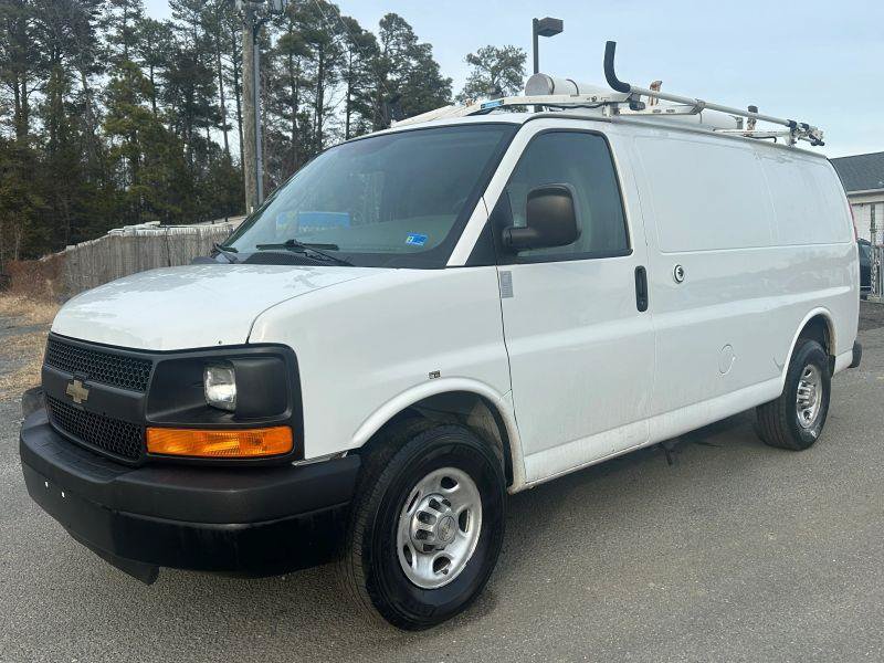 Used 2013 Chevrolet Express 2500 RWD image 1