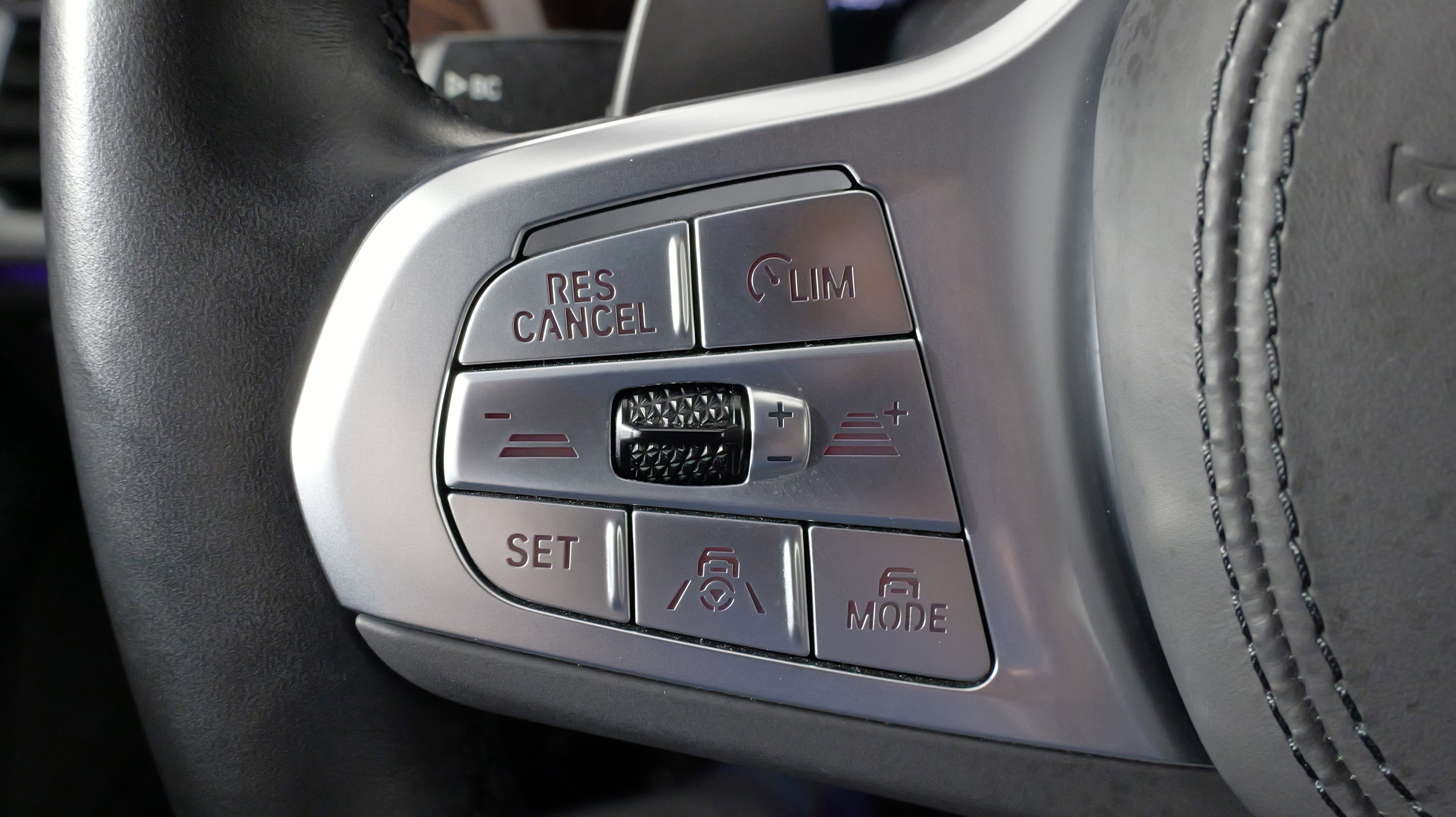 Used 2022 BMW 750i xDrive 750i xDrive w/ Executive Package image 51