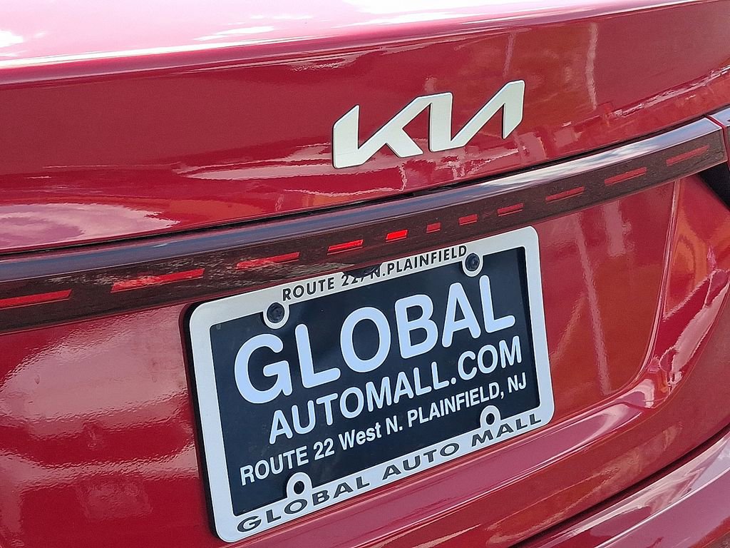 Used 2023 Kia Forte LXS image 29