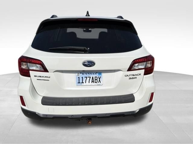 Used 2017 Subaru Outback 3.6R Touring w/ Popular Package #5A AWD/4WD image 4