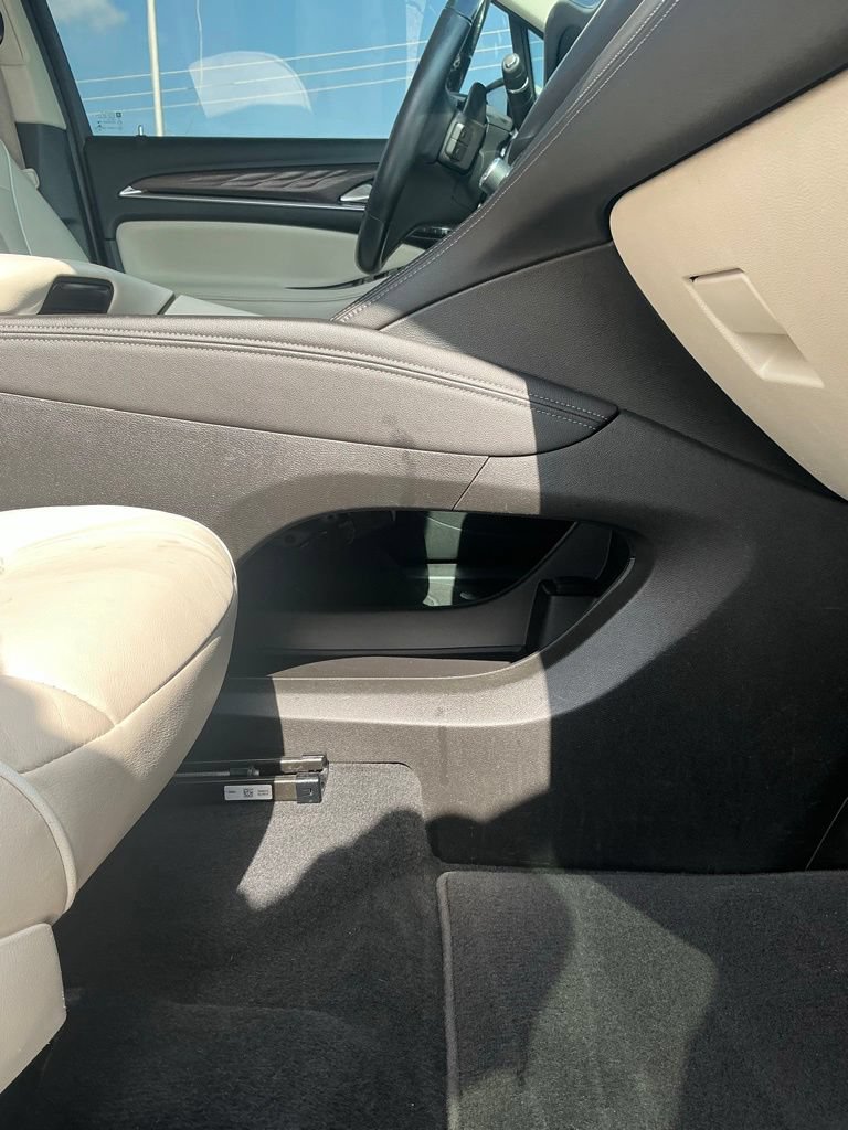 Used 2023 Buick Enclave Avenir w/ Avenir Technology Package AWD/4WD image 24