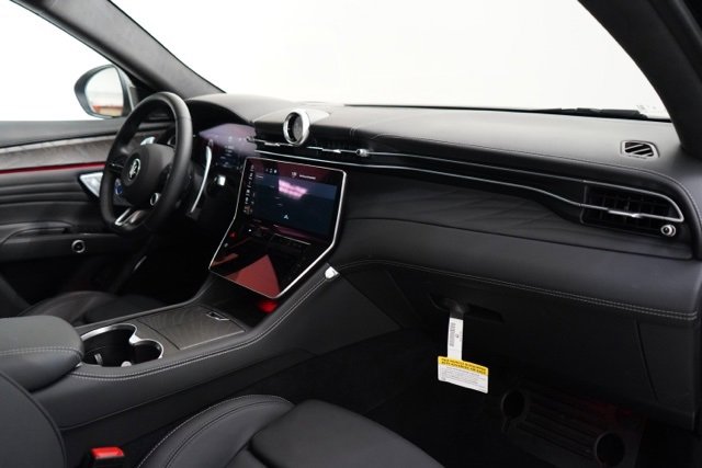 New 2025 Maserati Grecale GT image 16