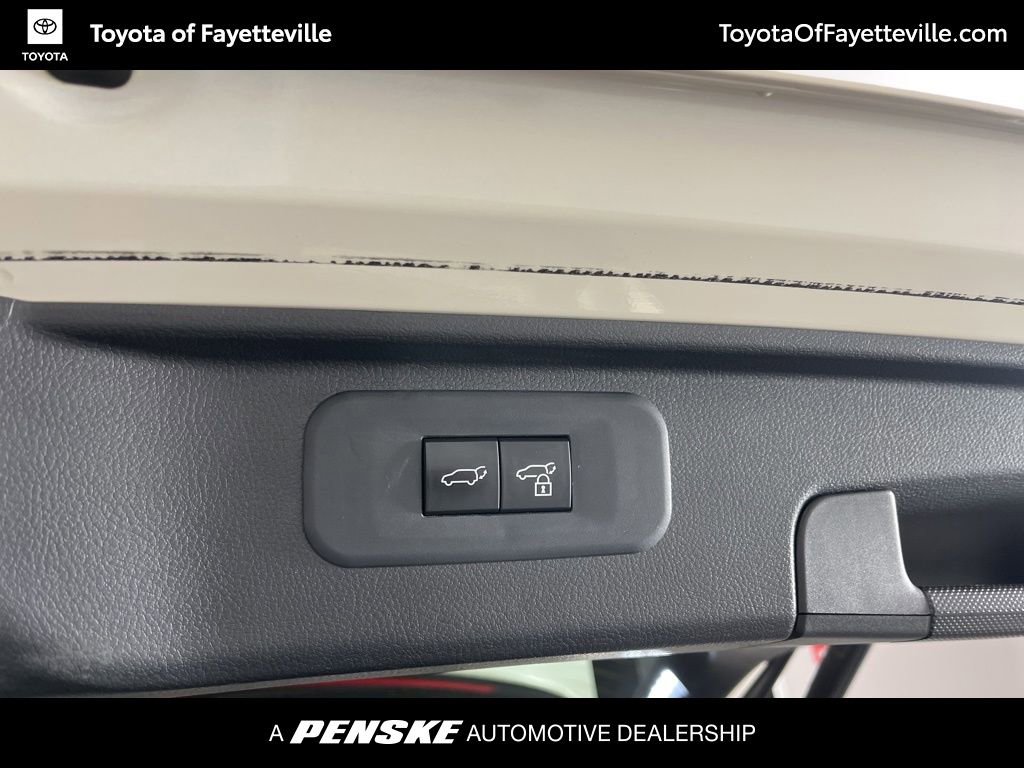 Used 2024 Toyota Grand Highlander Limited image 23