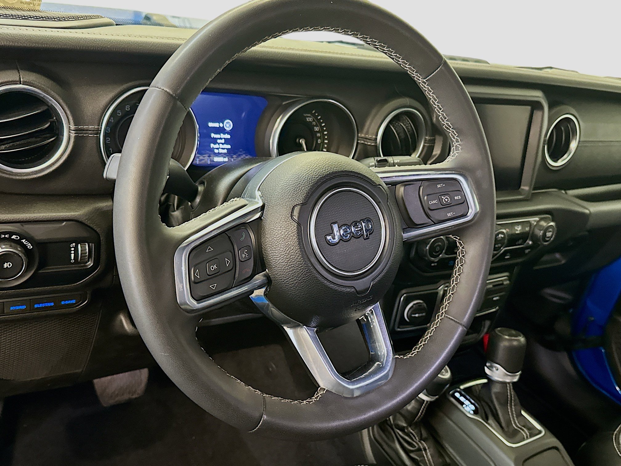 Used 2023 Jeep Wrangler Sahara image 18