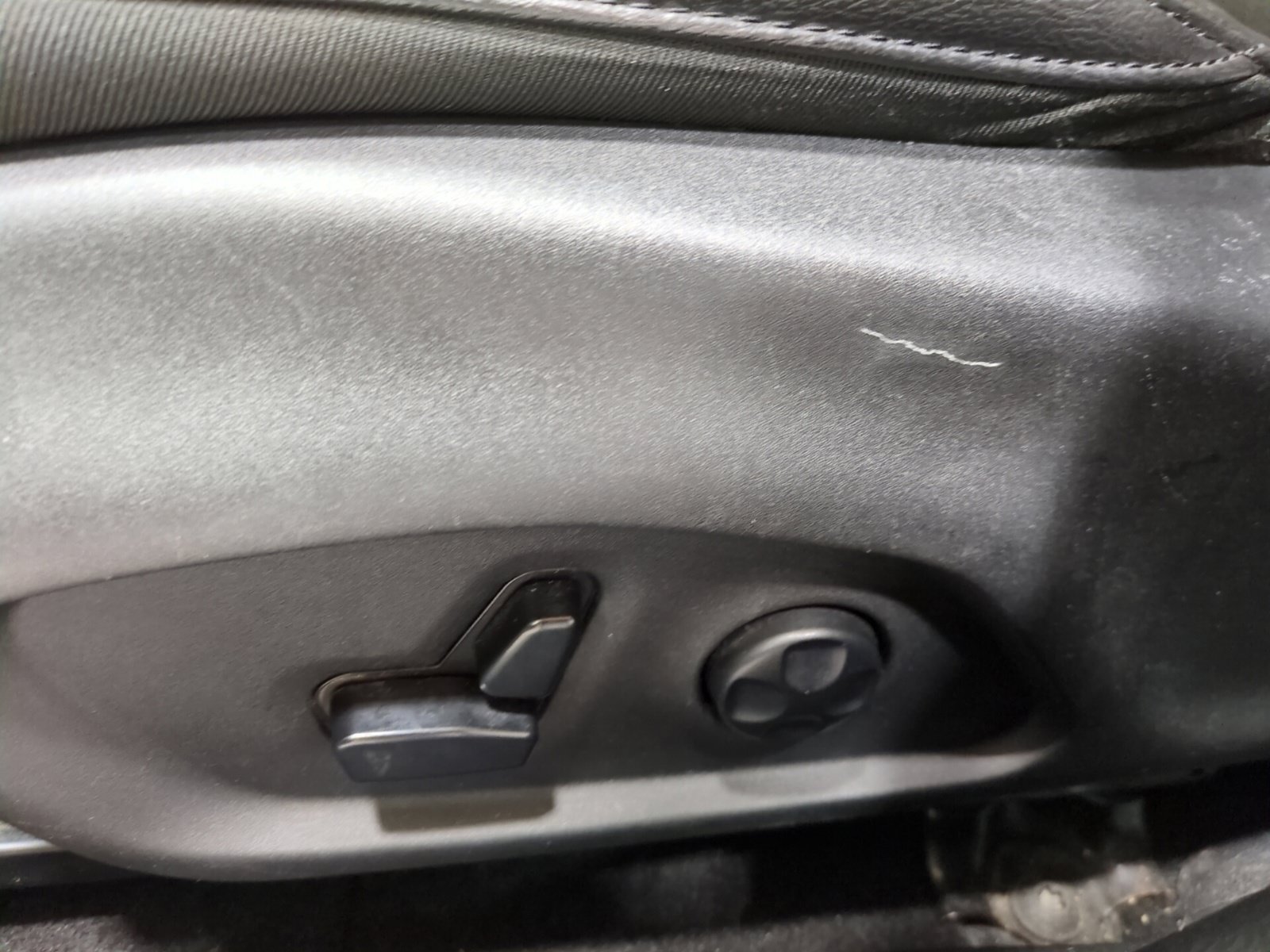 Used 2018 Jeep Compass Latitude w/ Popular Equipment Group AWD/4WD image 17