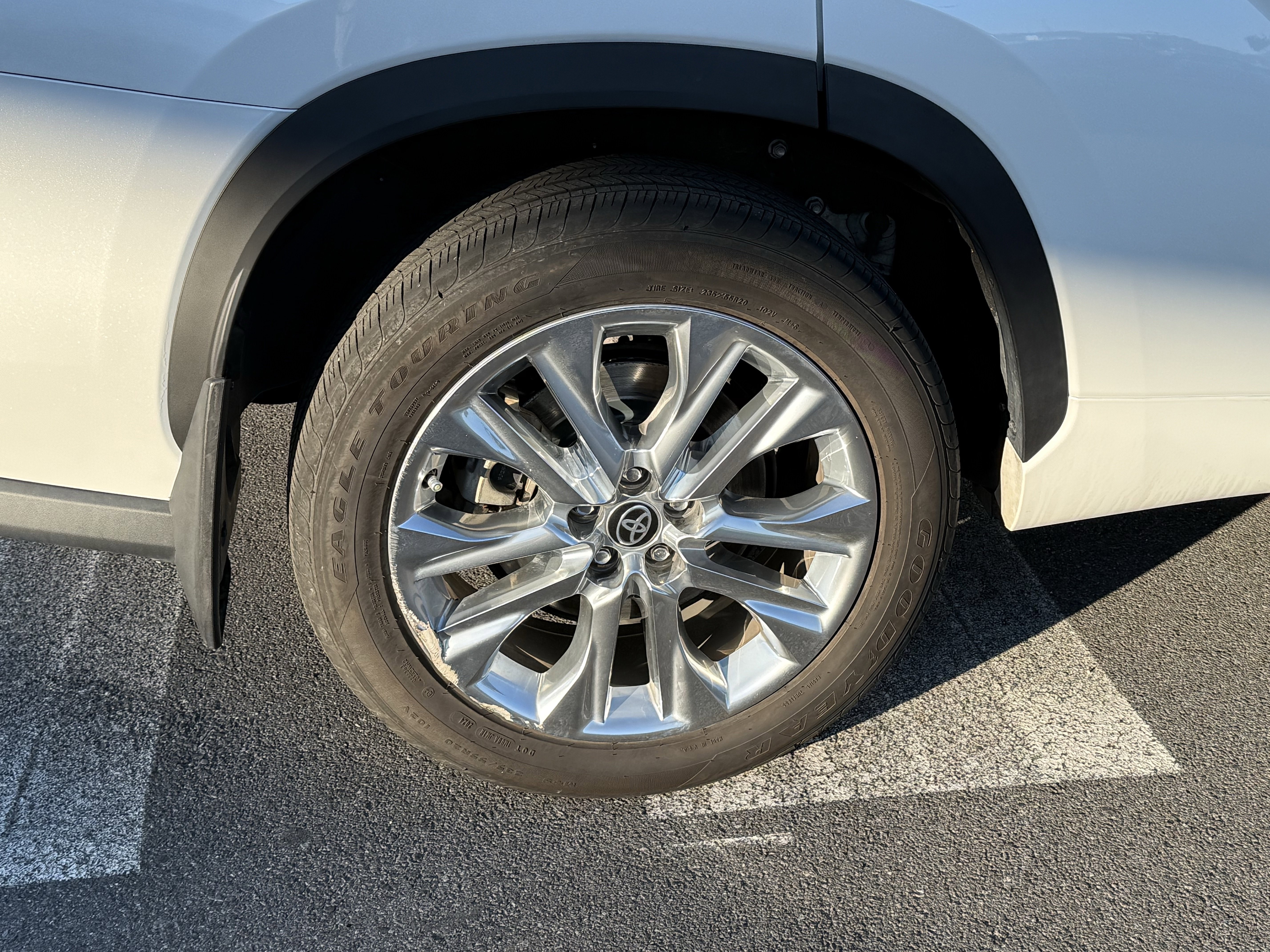 Used 2022 Toyota Highlander Limited image 11