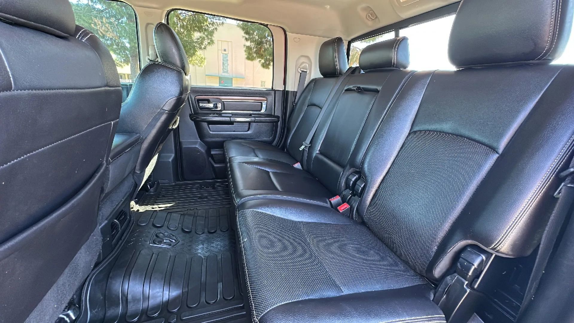 Used 2016 RAM 2500 Laramie w/ Convenience Group AWD/4WD image 12