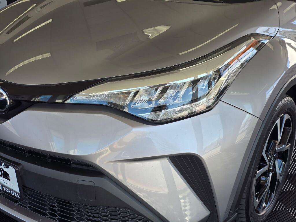 Used 2020 Toyota C-HR XLE image 10