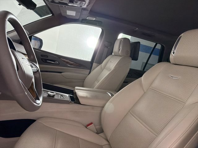 Used 2021 Cadillac Escalade Premium Luxury Platinum AWD/4WD image 11