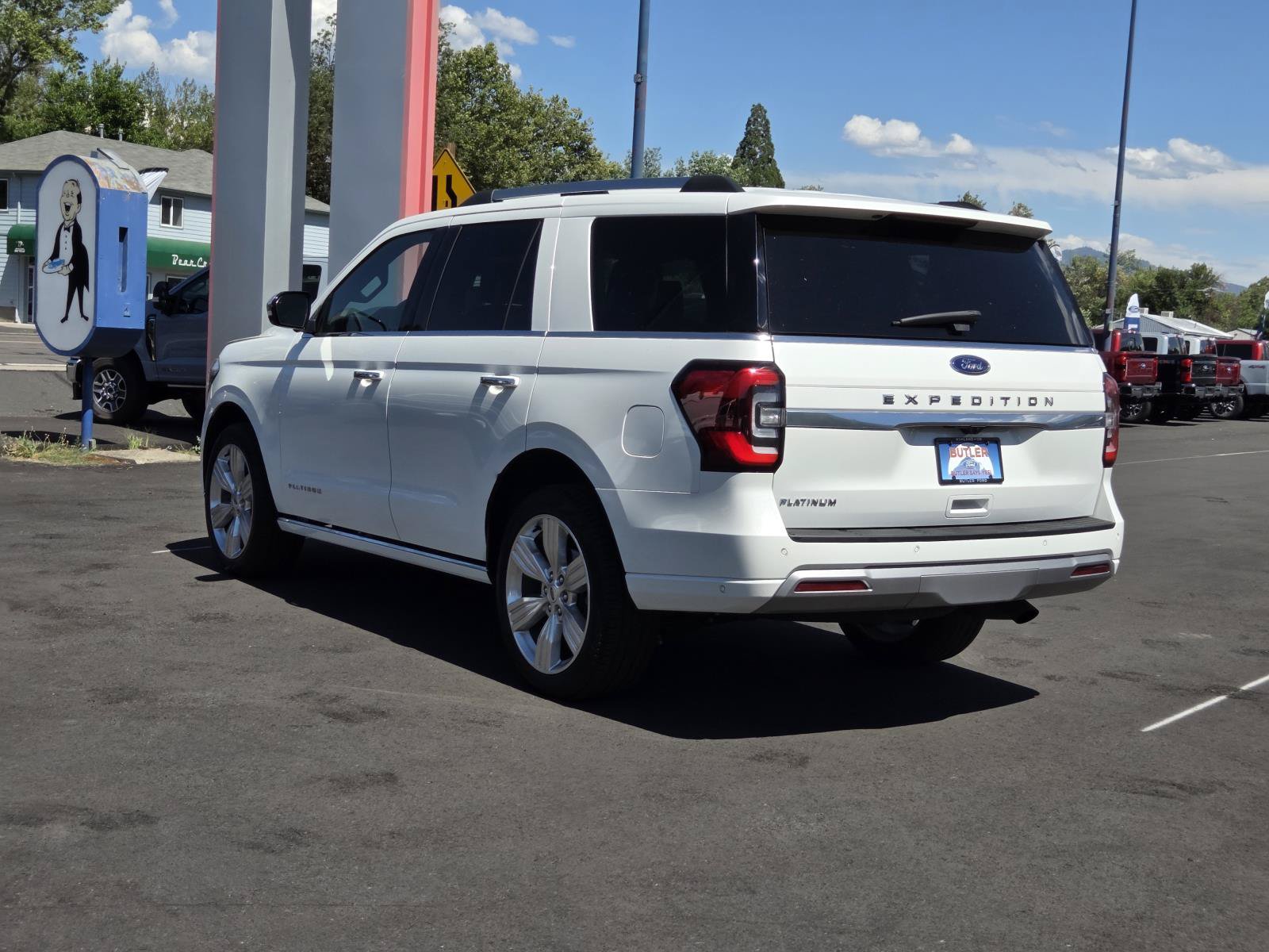 Certified 2024 Ford Expedition Platinum RWD image 7