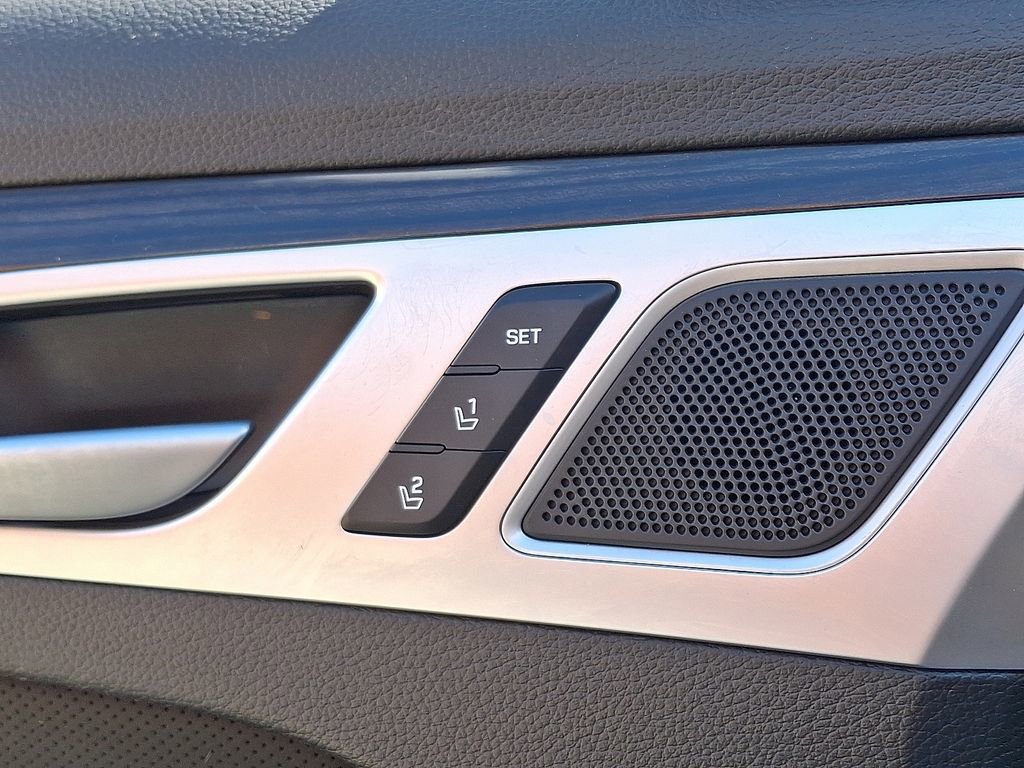 Used 2018 Genesis G80 3.8 image 26