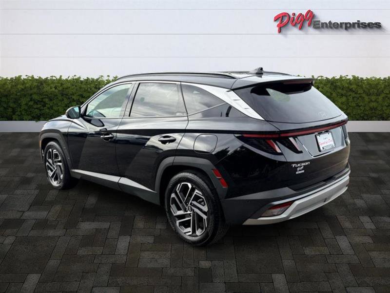 Used 2025 Hyundai Tucson Limited image 2