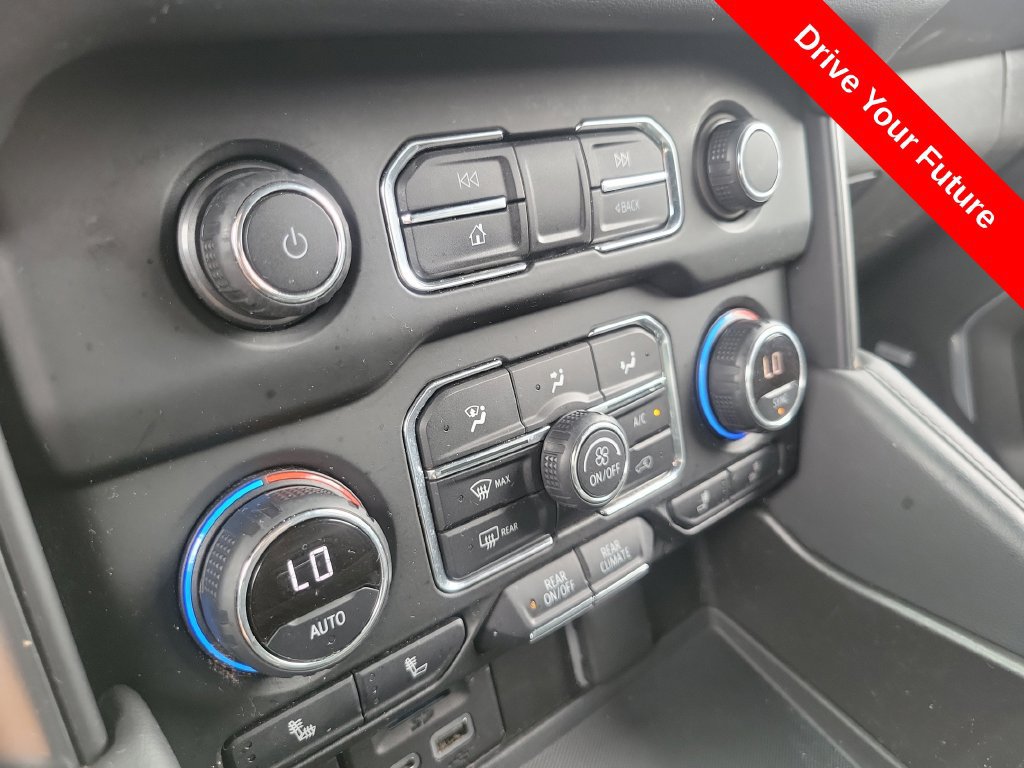 Used 2021 Chevrolet Tahoe Z71 w/ Luxury Package AWD/4WD image 13