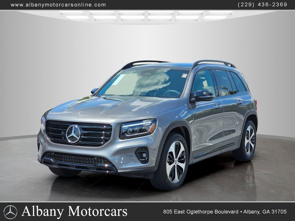 Used 2026 Mercedes-Benz GLB 250 image 1