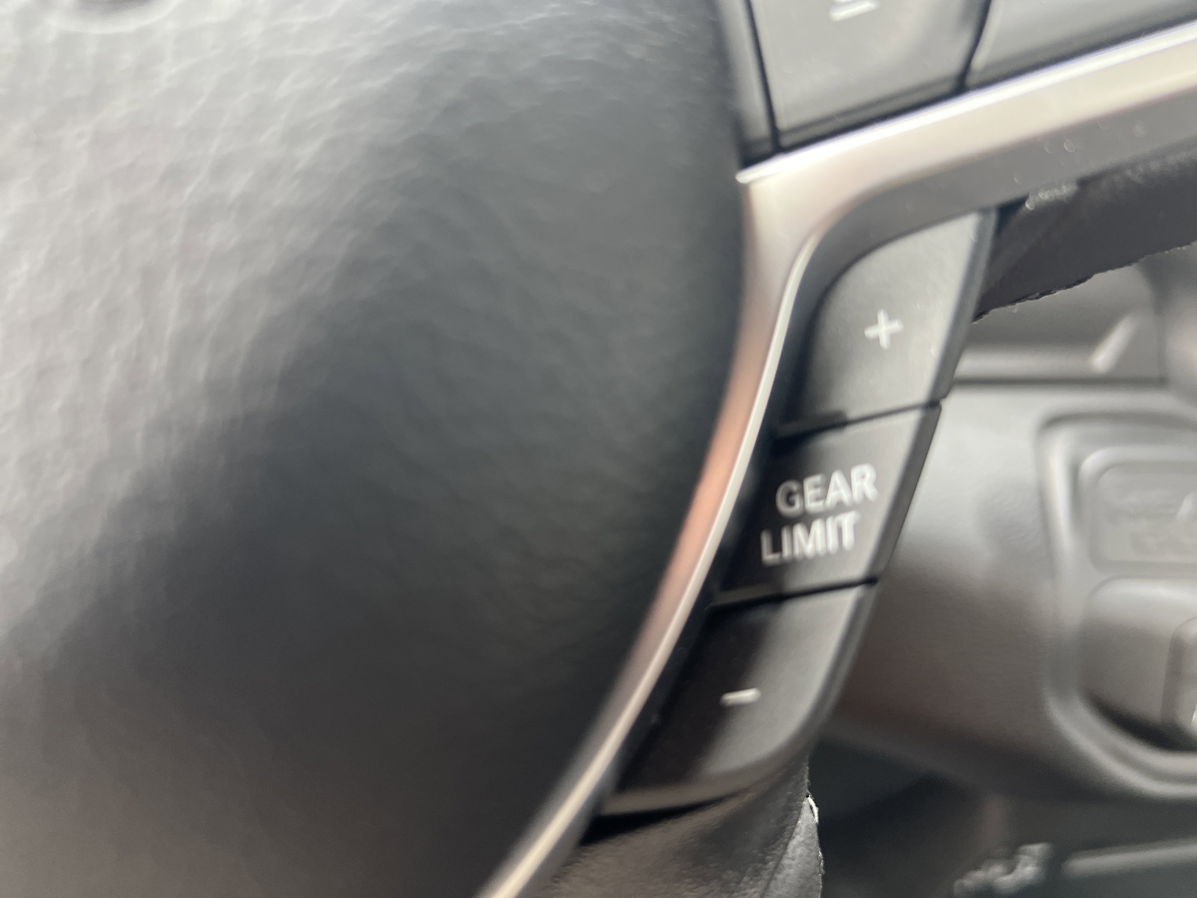 Used 2025 RAM 5500 4x4 Regular Cab image 25