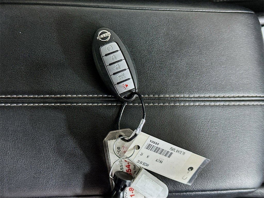 Used 2024 Nissan Altima 2.5 SV image 35