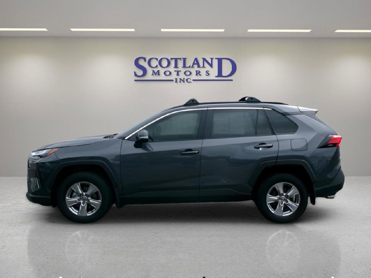 Used 2025 Toyota RAV4 XLE FWD image 1