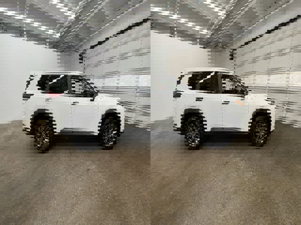 Used 2024 Nissan Rogue S image 7