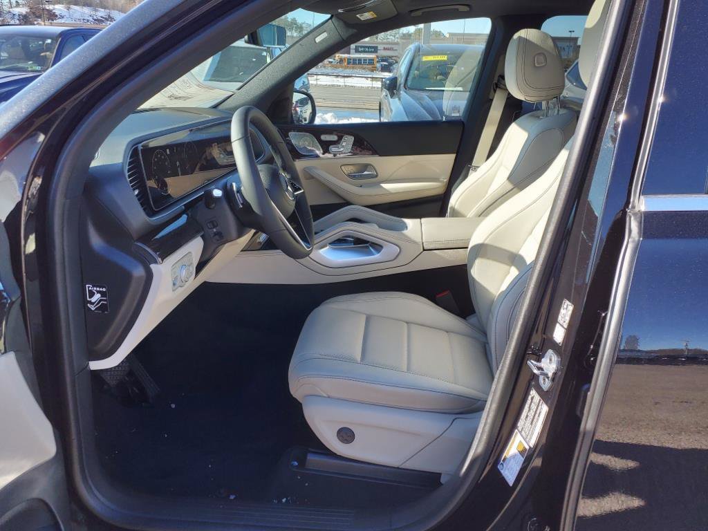 Used 2025 Mercedes-Benz GLE 450 4MATIC image 9