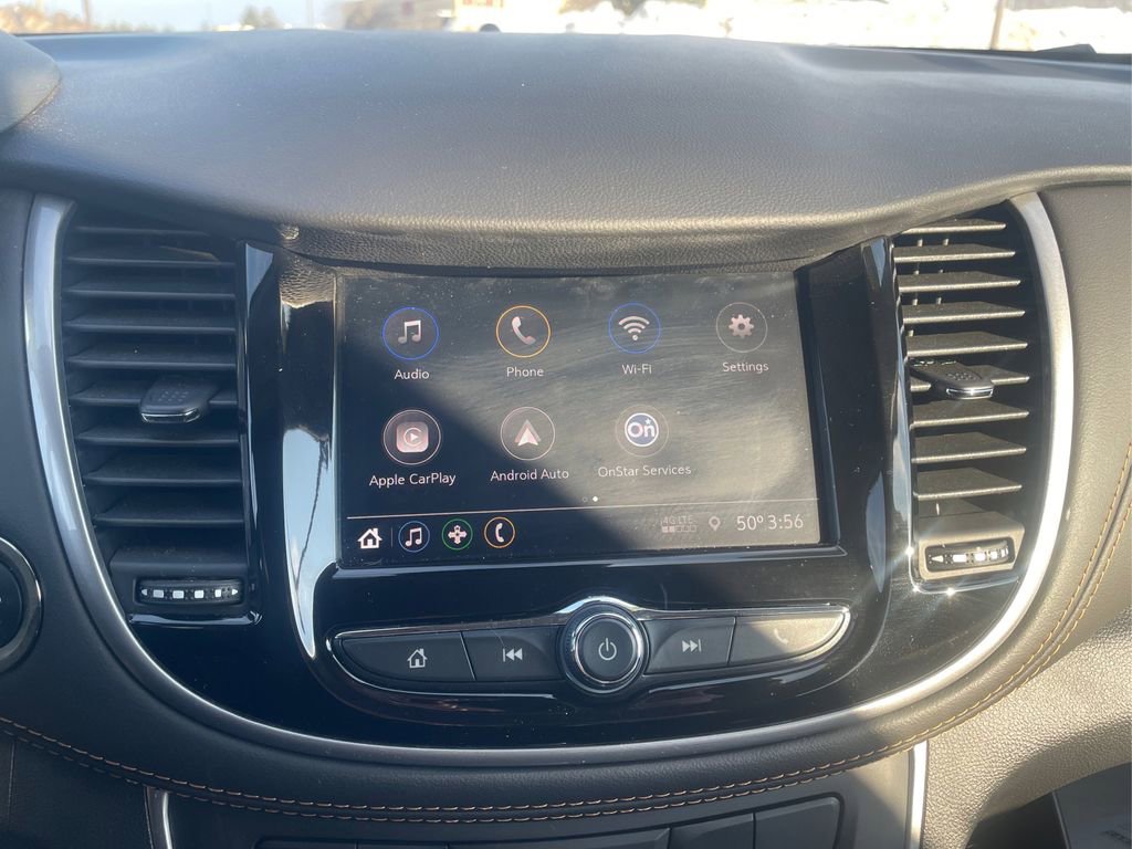 Used 2022 Chevrolet Trax LT w/ LT Convenience Package image 14