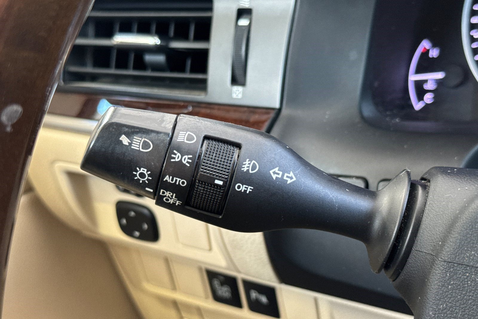 Used 2013 Lexus ES 350 w/ Premium Pkg FWD image 32