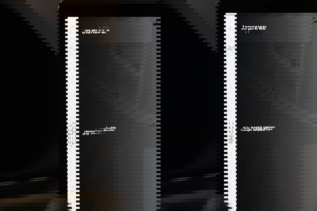 Used 2021 Tesla Model S Plaid image 7