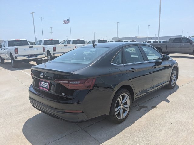 Used 2024 Volkswagen Jetta SE FWD image 17