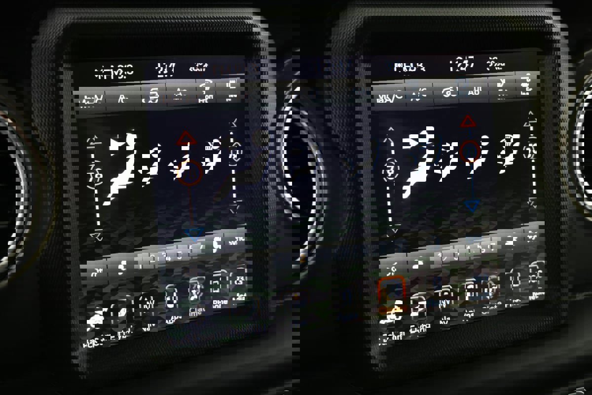 Used 2022 Jeep Wrangler Unlimited Rubicon 4xe w/ Safety Group image 48