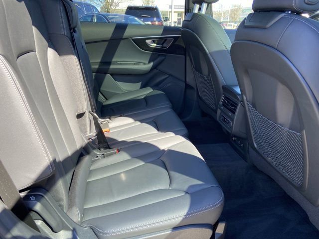 Used 2025 Audi Q7 3.0T Premium image 28