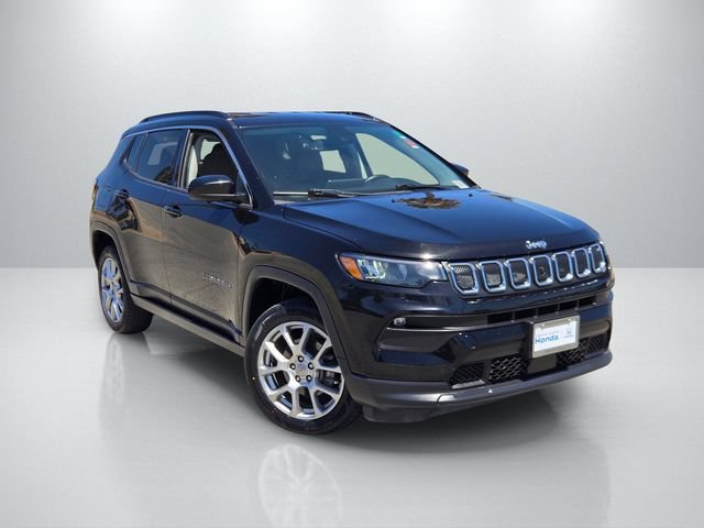 Used 2022 Jeep Compass Latitude AWD/4WD image 1