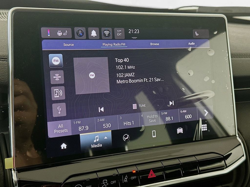 New 2026 Jeep Compass Latitude image 13